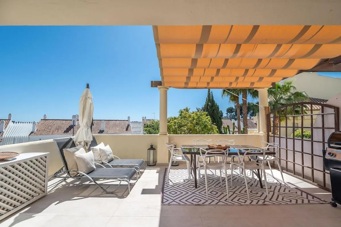 شقة New Modern Townhouse In ماربيا إسبانيا