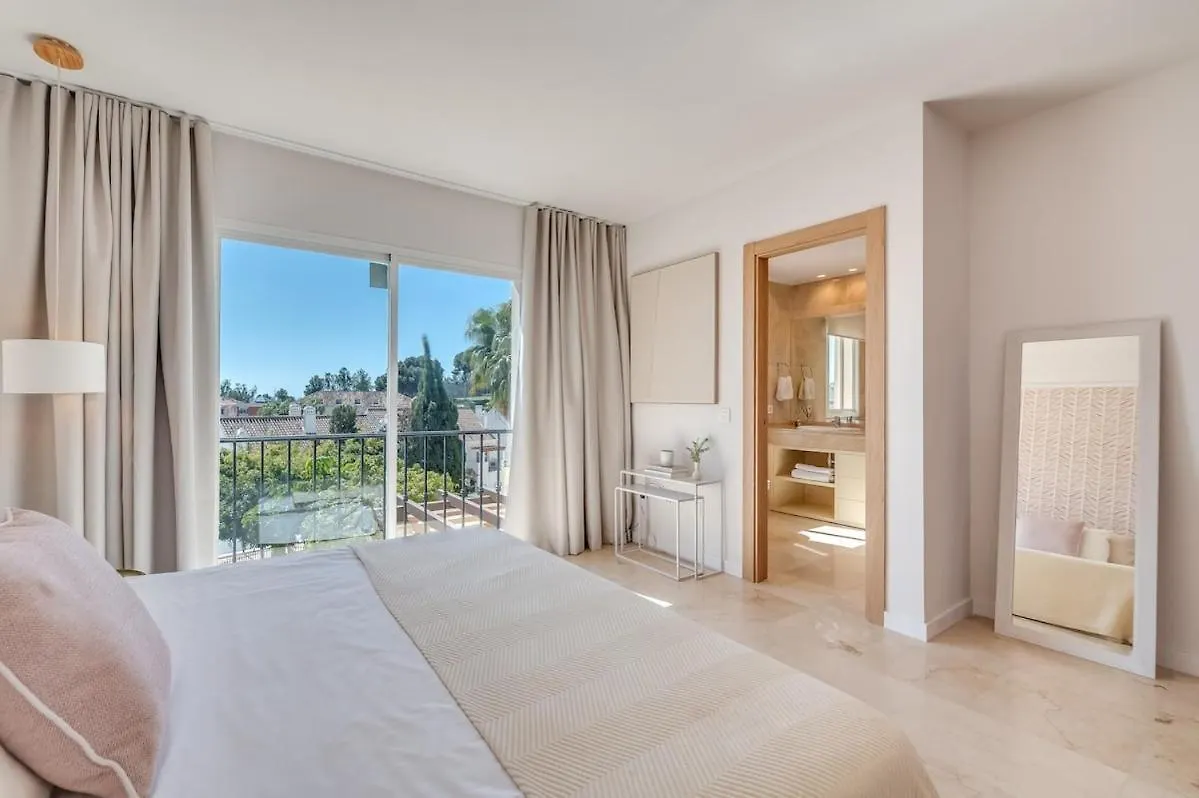 شقة New Modern Townhouse In ماربيا