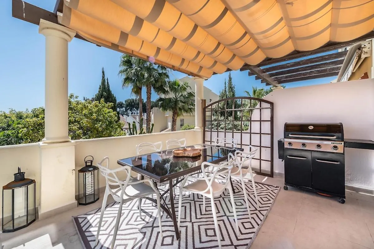 شقة New Modern Townhouse In ماربيا