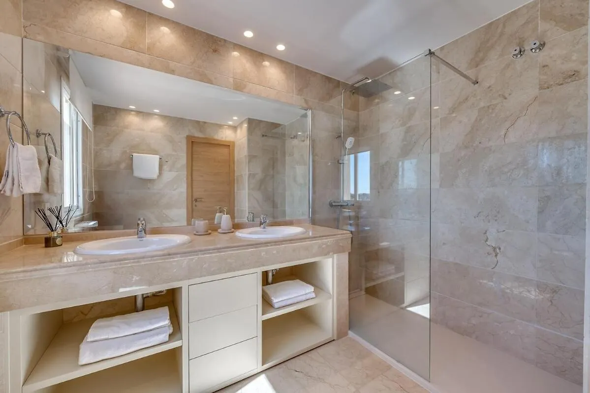 Apartamento New Modern Townhouse In Marbella España